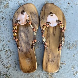 Sandals embroidered